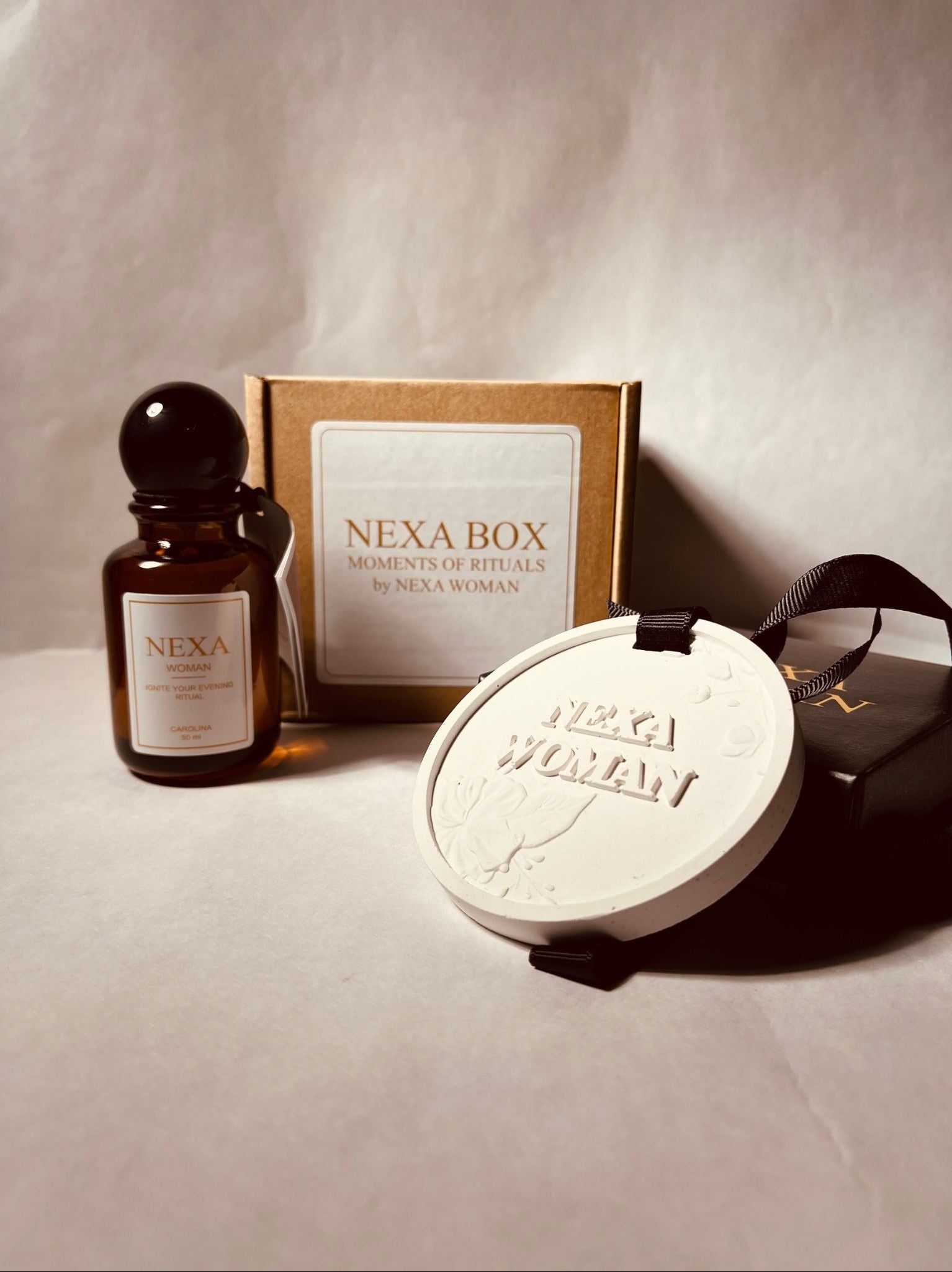 Nexa woman three products photo